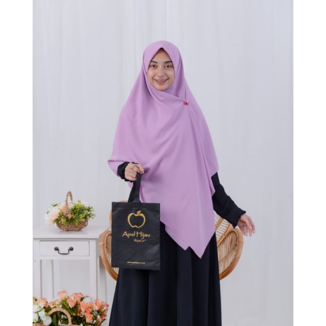 Hijab Segi Empat Davina by Apel Hijau Hijab | SegiEmpat Syar'i | SegiEmpat Laser Cut
