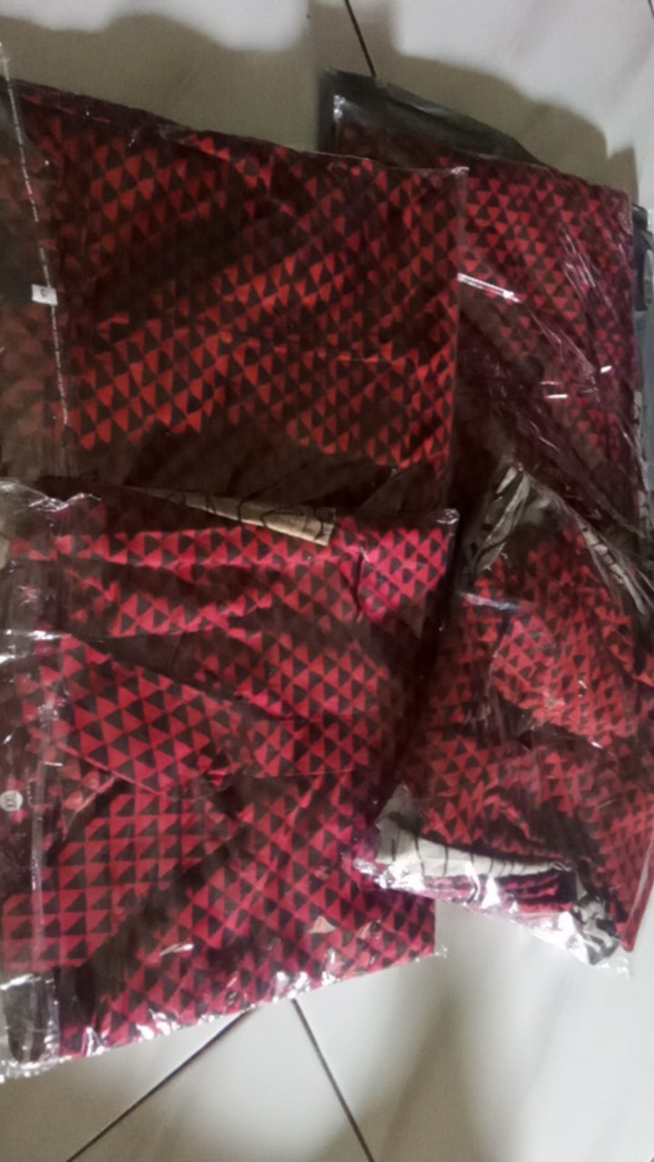 Batik Couple Keluarga Sarimbit Terbaru Modern Termurah Di Shopee Batik Couple Keluarga Mowo Abang