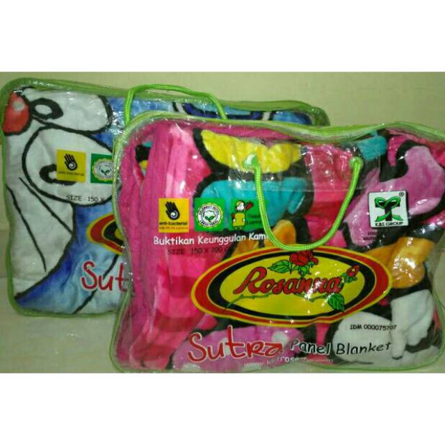 SELIMUT SUTRA ROSANNA HELLO KITTY