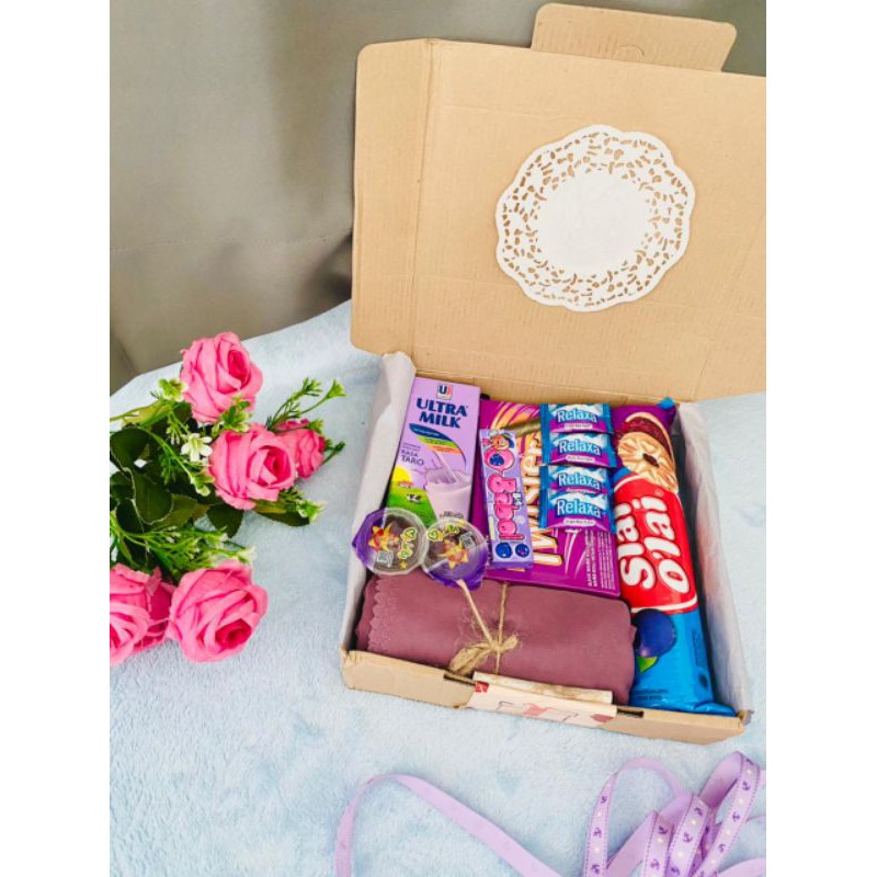 

snackbox/hampers box/ kado ulang tahun/ kado wisuda/ kado anniversary