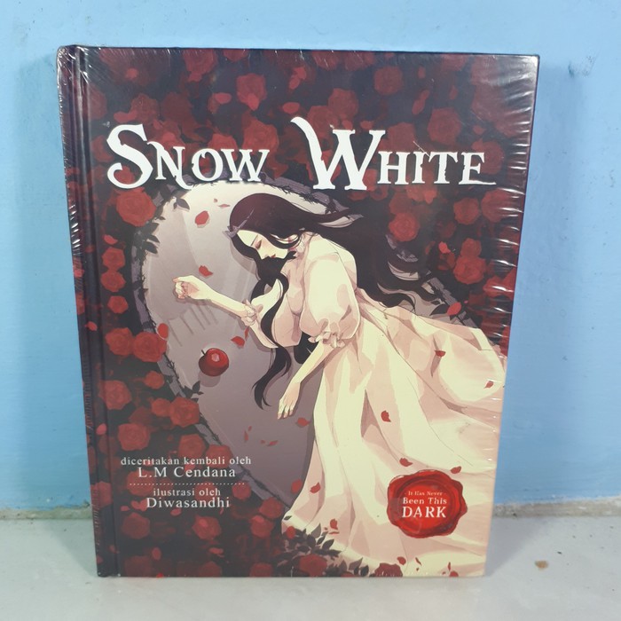 

SNOW WHITE