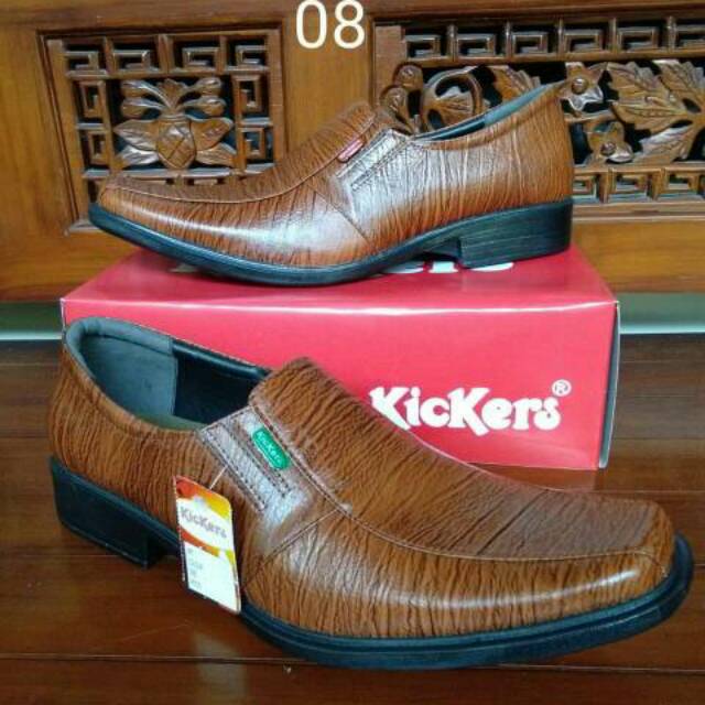 Sepatu pantofel kulit pria sepatu pantofel Kickers