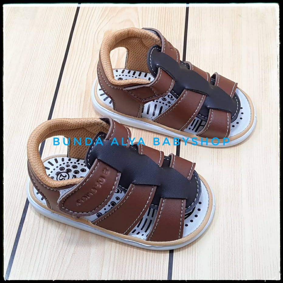 Sendal Anak Laki 1 Tahunan COKLAT Bunyi Toet - Sandal Anak Cowok Anti Licin Alas Karet Size 24 - 25