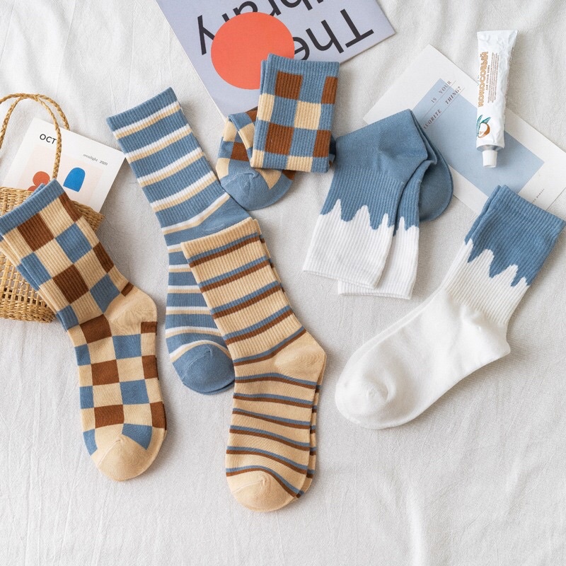 KAOS KAKI BERMOTIF KAOS KAKI DI ATAS MATA KAKI SOCK WANITA IMPORT KT MODEL