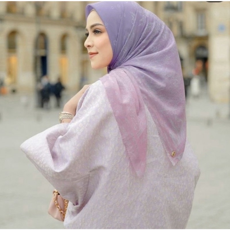Buttonscarves el mar minorca Pinky sky