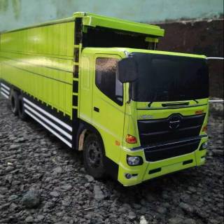  Miniatur  truk  tronton  Hino Shopee Indonesia