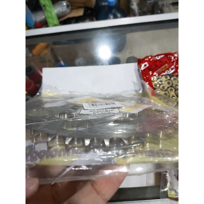 gear set sss original suzuki gsx 150r pnp 428 gear depan 14 15 belakang 43 44 45 46 rantai emas 130L