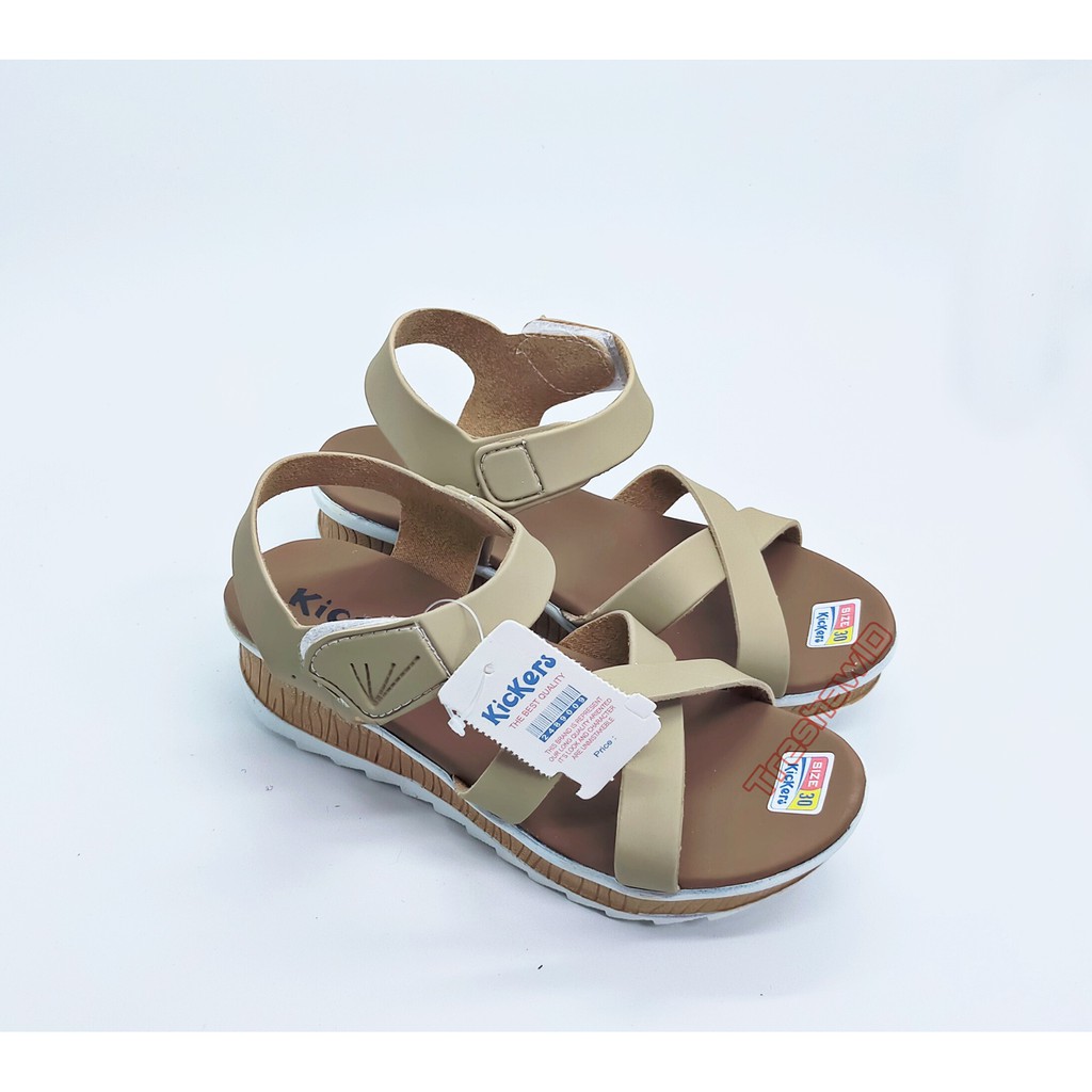 Sendal Anak Perempuan Wedges Silang  Kickers Terbaru