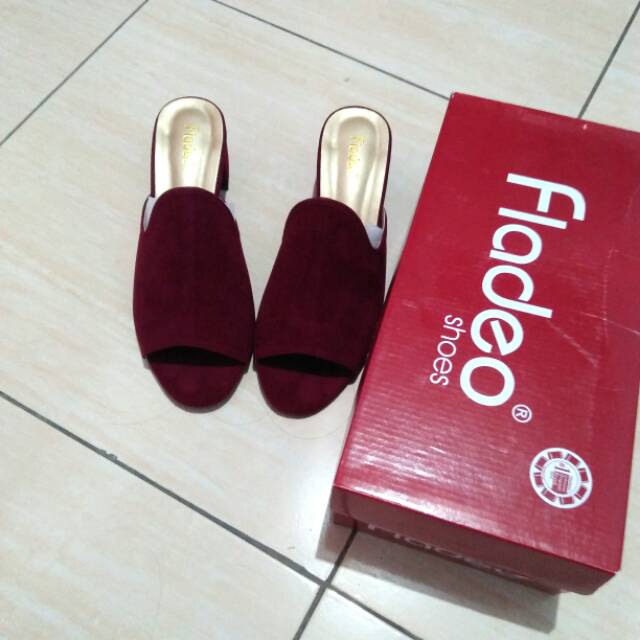 Sepatu Fladeo Maroon ukuran 37 sepatu Nagita slavina