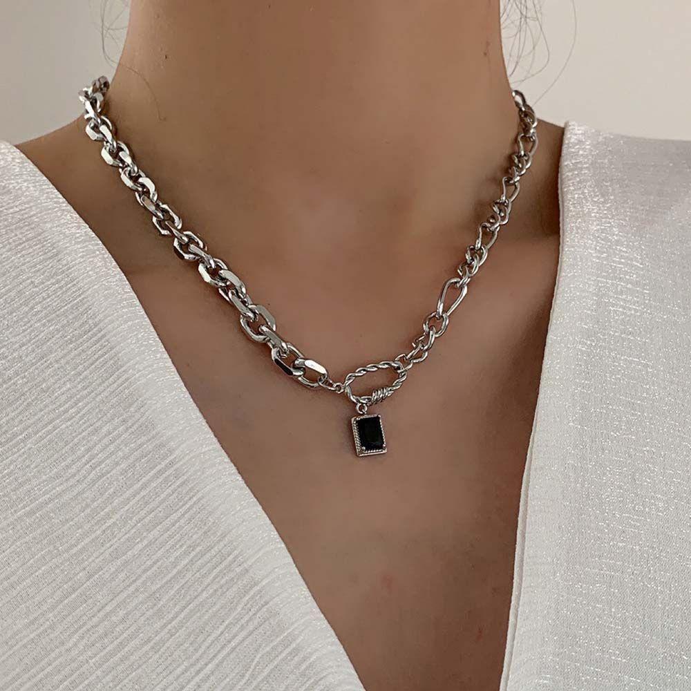 Needway  Personality Clavicle Chain Cool Korean Style Necklace Women Necklace Irregular Chain Black Square Pendant Couple Necklace Titanium Steel Hip Hop Simple Men Sweater Chain/Multicolor