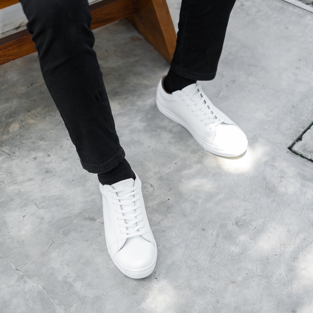 Muzzle White | 36-44 | Sepatu Sneakers Putih Original Sneaker Casual Sniker Kasual Jalan Pria Wanita Lokal Ori Footwear | FORIND x Lvnatica