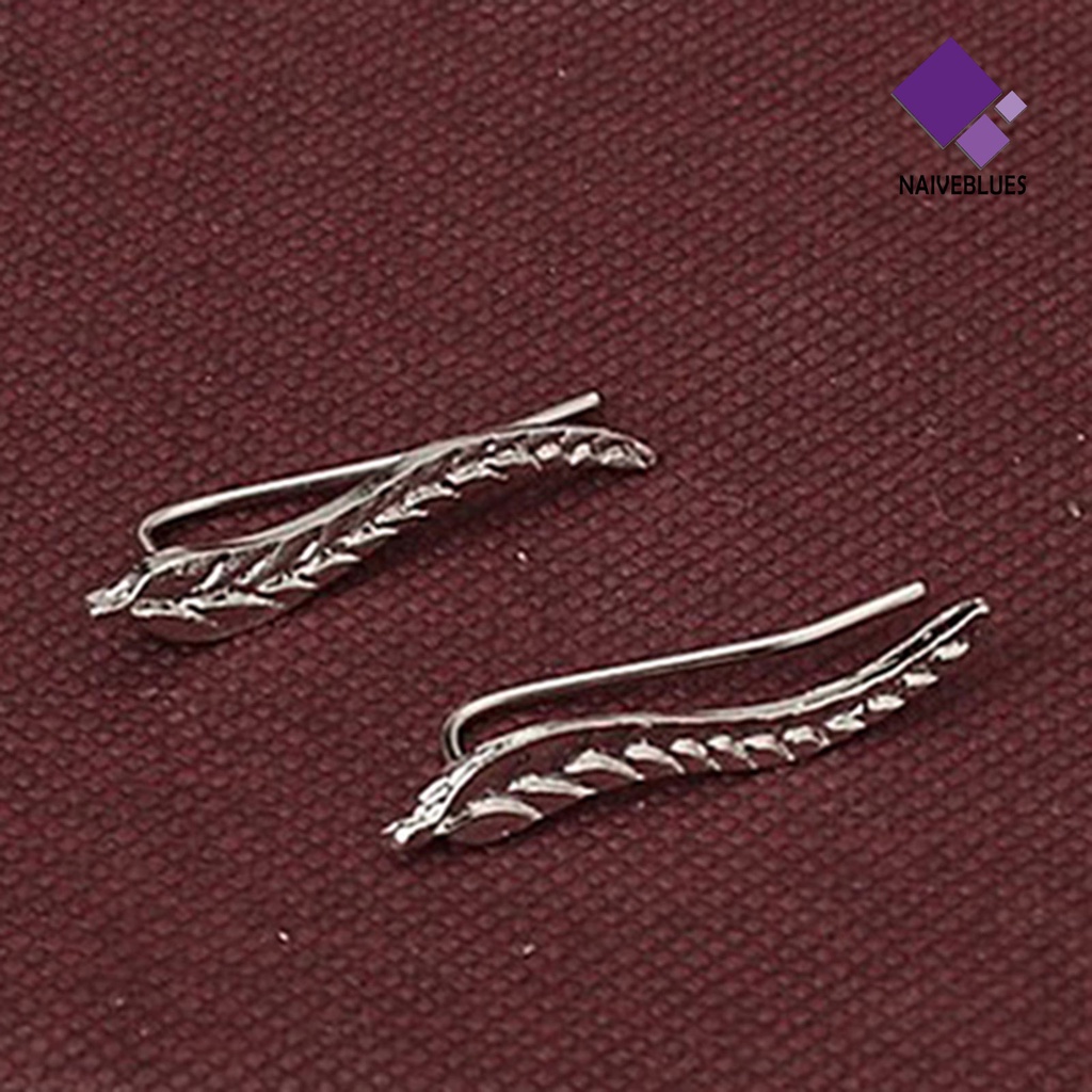 1 Pasang Anting Stud Bentuk Daun Bahan Alloy Untuk Wanita