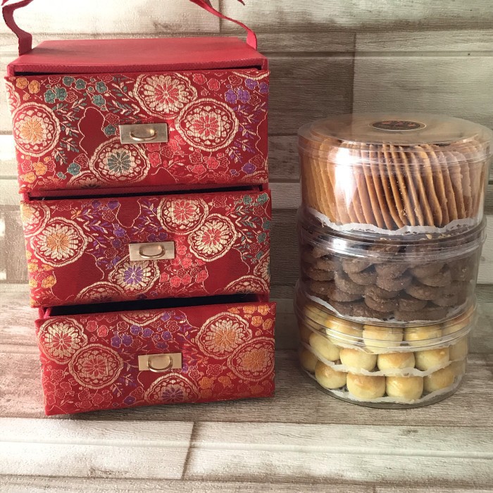 

Hampers Imlek Chinese New year/Parcel box Imlek sincia kue