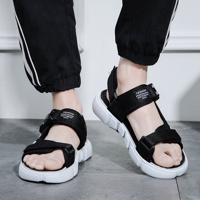 [COD &amp; Kirim Hari ini] Sendal Pria Tali Belakang Yang Bisa Dilepas Sandal Pria Sendal Gunung Pria Sandal Gunung Pria Sendal Pria Kakinien Sendal Cowok Kekinian Sendal Pria Casual Sendal Kasual Pria Sendal Fashion Pria Sepatu Sandal Pria