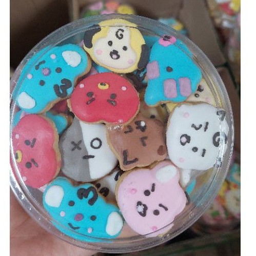 

KUKIS KARAKTER 250 GRAM KARAKTER BT21
