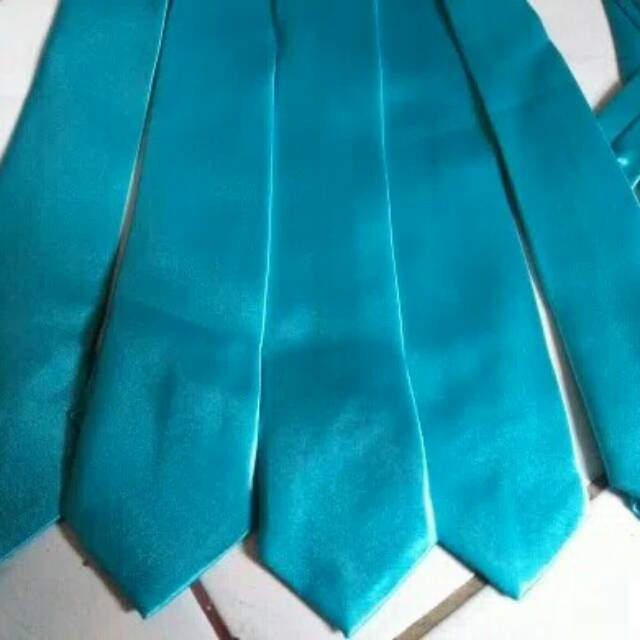 Jual DASI PRIA PANJANG POLOS SATIN DASI HIJAU TOSCA UKURAN 2INCHI HIJAU TOSCA Shopee