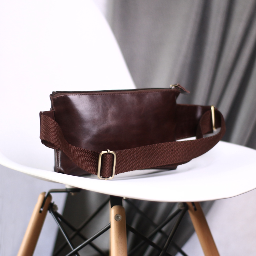 Tas Selempang Pria Merek Qi Leather Baru Bahan Kulit Sapi Asli Kode : TP02