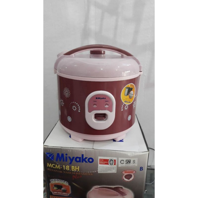 Rice cooker / Magic com Miyako 18BH