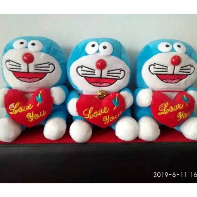 Boneka doraemon love SNI size:S