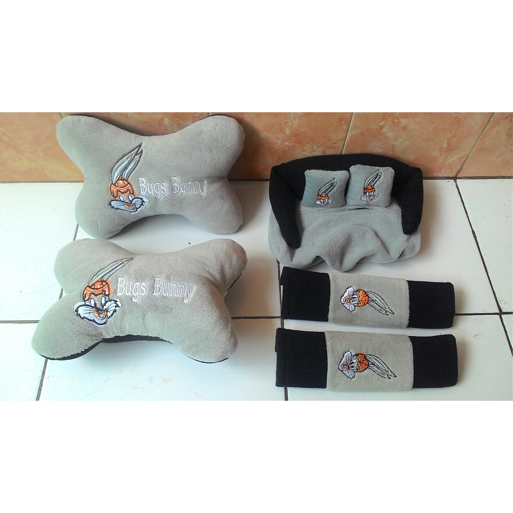 Bantal Mobil BUGSS BUNNYY KELINCI Abu Abu 3in1 Sandaran Leher Kepala Car Set Pillow Grey Bugs Buny Abu2