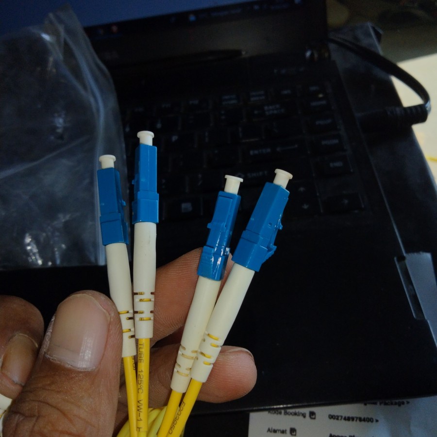 PASANG KONECTOR FIBER OPTIC