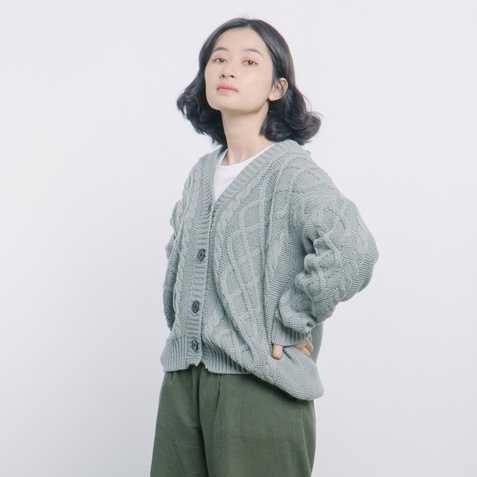 Vintage House Cross Crop Cardi (Cardigan Rajut Cable Wanita Korea / Korean Cardigan)-Grey