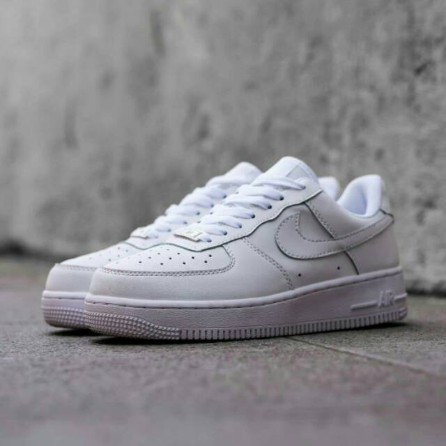 Nike AF 1 triple white