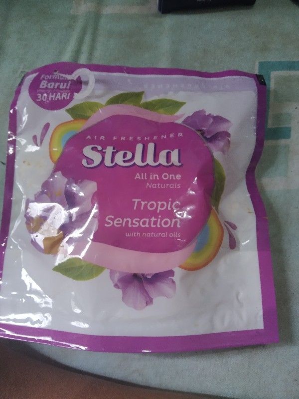 Stella All In One Pengharum Ruangan 42 Gr