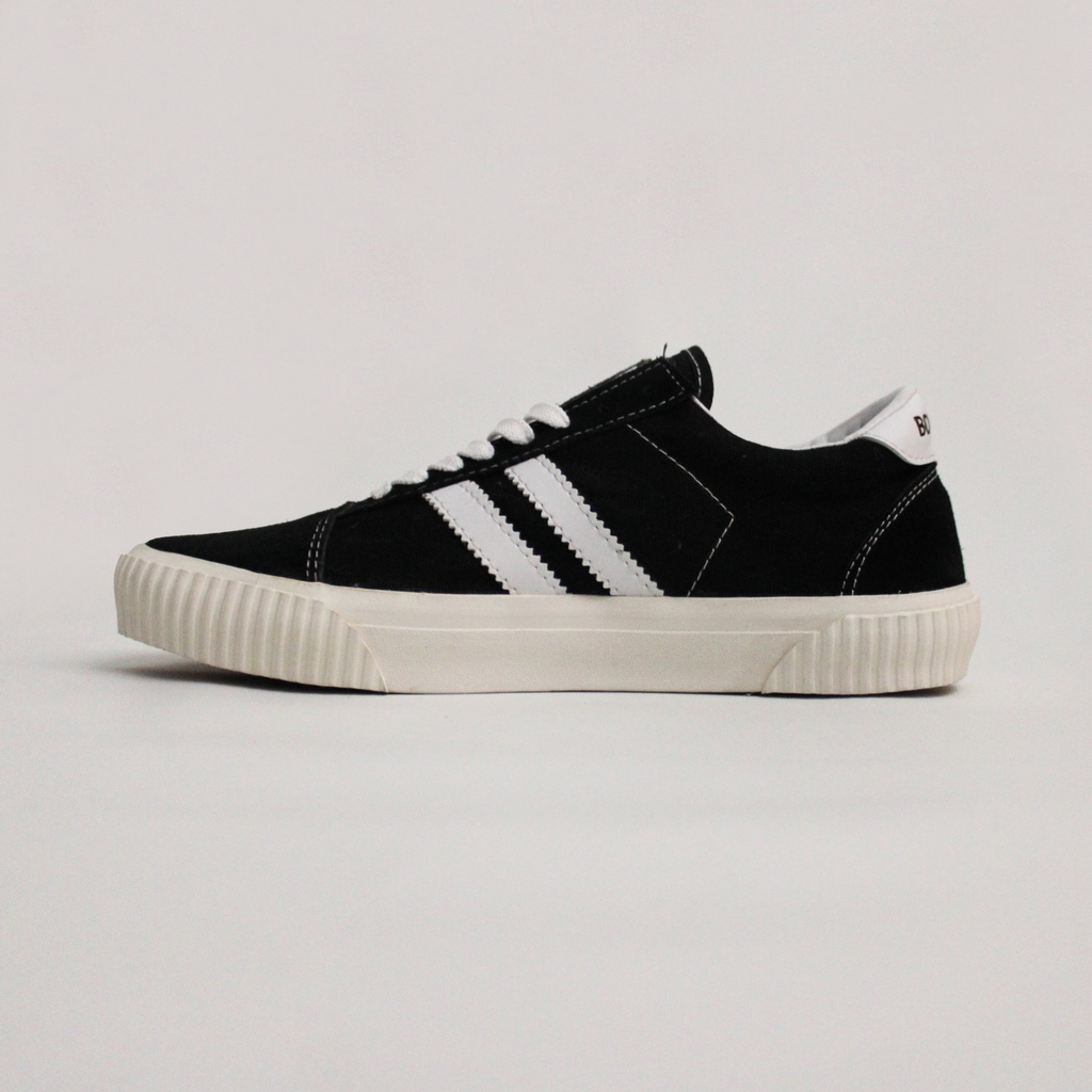 Sepatu Sneakers Casual Pria Wanita Brand Boyscode Original Vulcanized Black White Outsole Gerigi