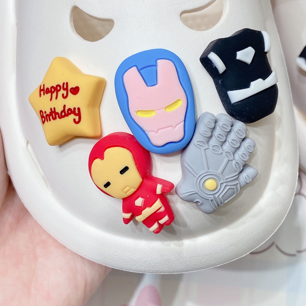 Aksesoris Kancing Sepatu Desain Kartun Iron Man Crocs Jibitz Untuk Anak Laki-Laki Dan Perempuan