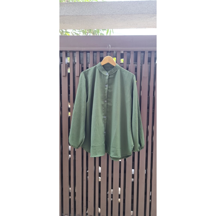 Vella Blouse Atasan Kemeja Wanita Lengan Panjang Balon Korean Style Kancing Depan Busui Blus Remaja Terbaru dan Terlaris Bahan Crincle Ukuran Jumbo L - XXL