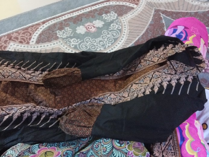 Batik Couple Keluarga Modelterbaru Motif Sorot Tengah, Ada 4 Pilihan Warna