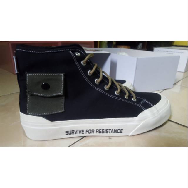 PoisonStreet•VaguePocketClassic