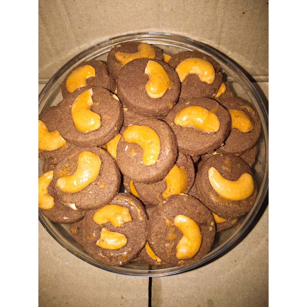 

CHOCO MEDE - KUE LEBARAN - KUE KERING COOKIES EMBO