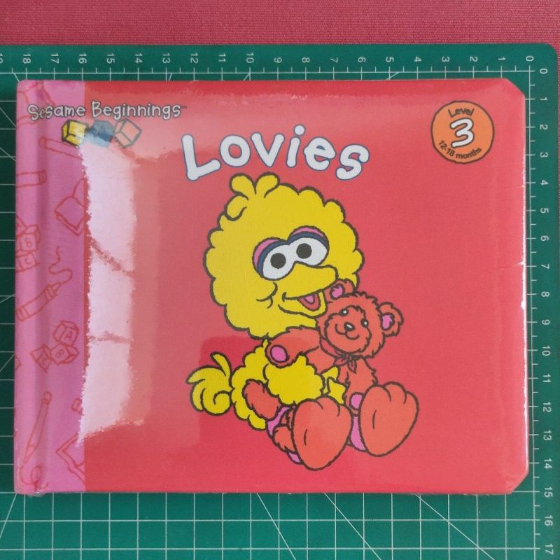 Sesame beginnings. Lovies. board book