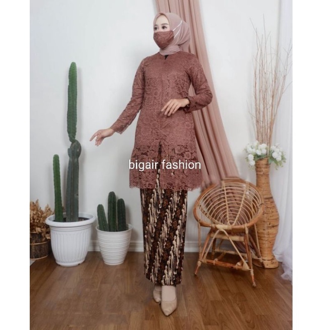 KEBAYA TUNIK BRUKAT MODERN SETELAN KEBAYA TUNIK BRUKAT RESLETING DEPAN KEBAYA TUNIK BRUKAT KEKINIAN KEBAYA TUNIK PESTA KEBAYA WISUDA KEBAYA LAMARAN BY BA