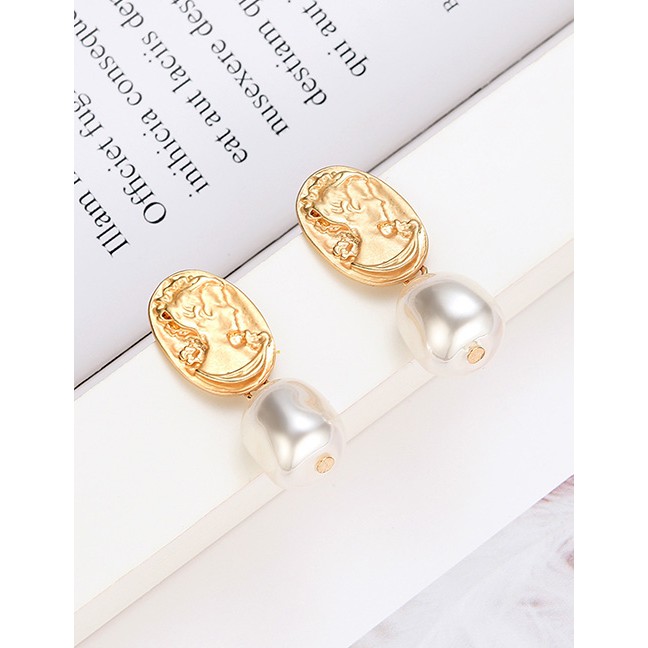 LRC Anting Tusuk Fashion Gold Alloy Relief Portrait Pearl Pendant Earrings F29770