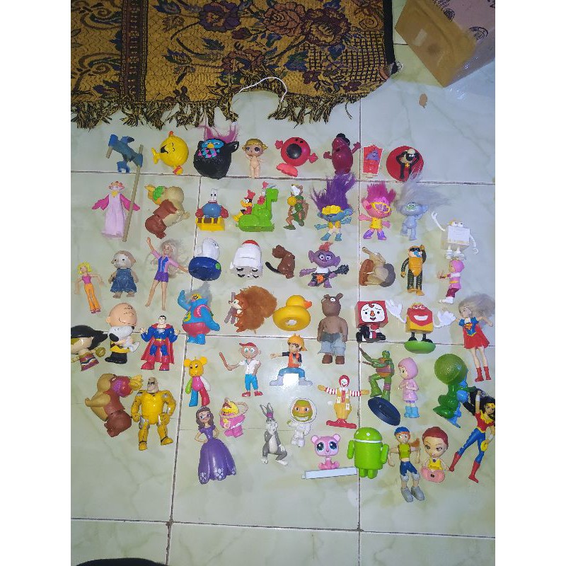 07-04-21 mainan mcd happy meals figure karakter murah boboiboy superman naruto onepiece minion mario
