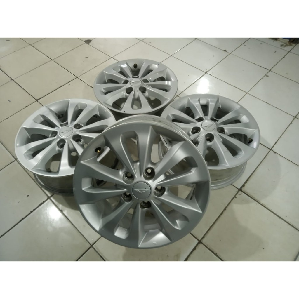 Pelek-Velg Oem Mobil Terios Ring 16 untuk taruna inova camry