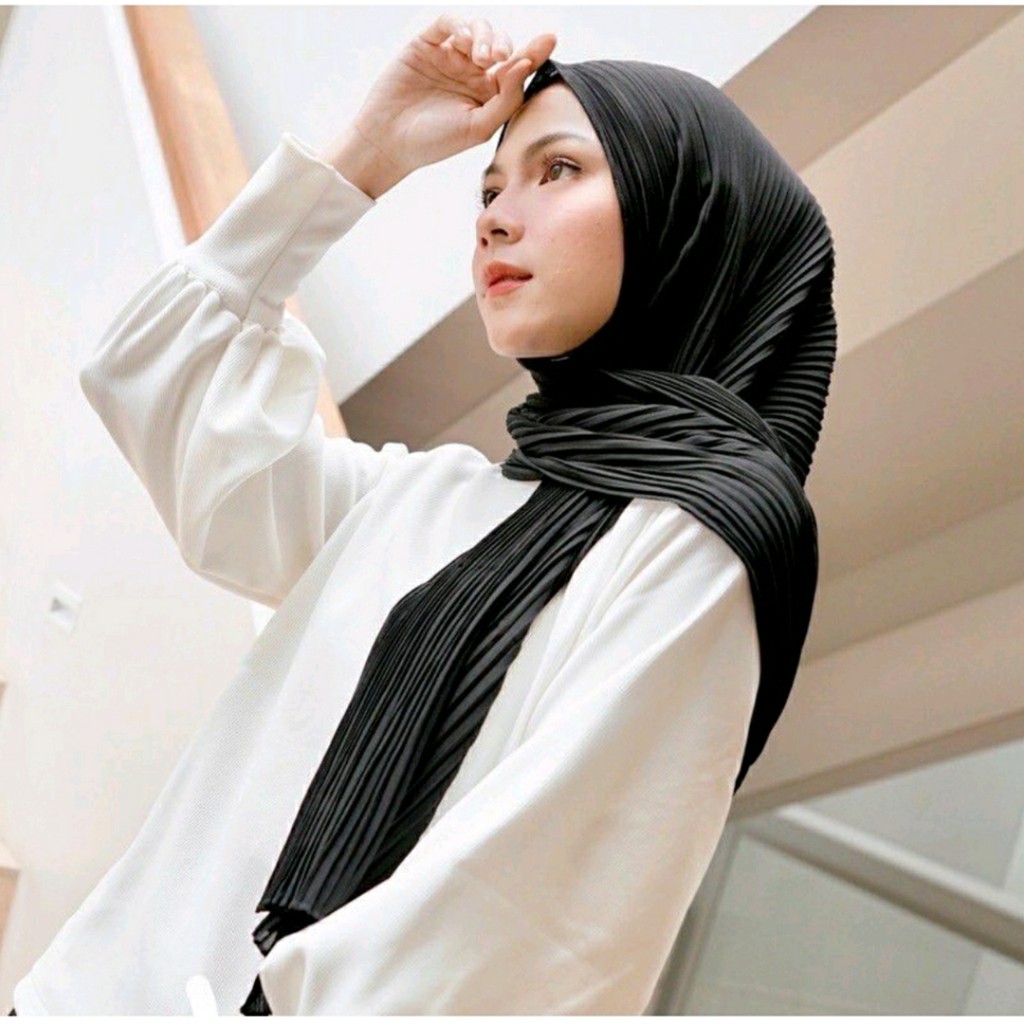 KERUDUNG PASHMINA PLISKET PREMIUM/JILBAB PASHMINA PANJANG/HIJAB PASHMINA VIRAL-HITAM