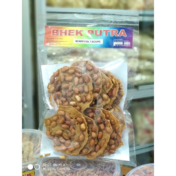 

rempeyek kacang peyek kacang khusus Gojek atau Grab