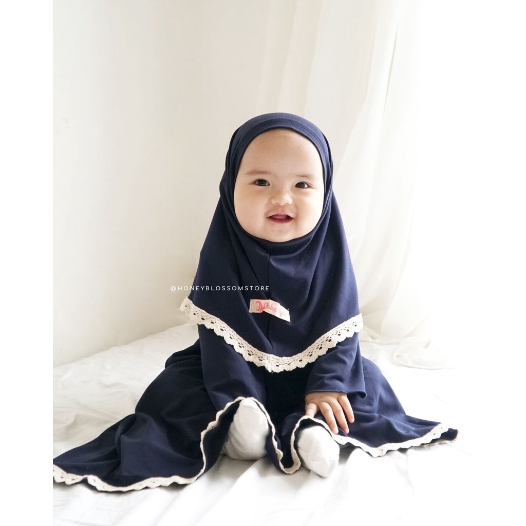 Gamis Bayi Perempuan Daily Lace Reborn/ Gamis Pompom Cantik Usia Newborn 0-5 Tahun/ Gamis Anak Bayi Perempuan