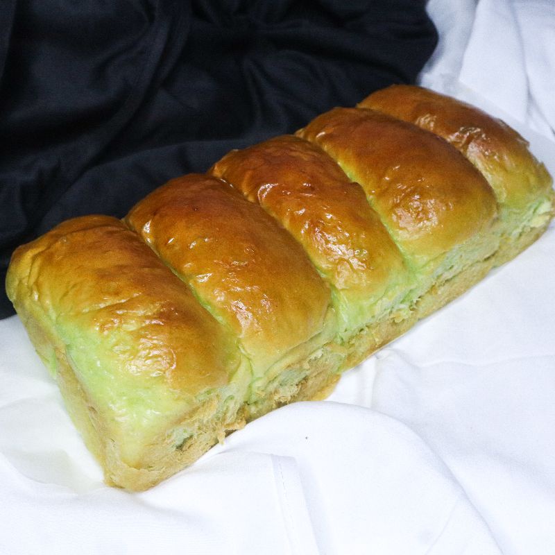 

roti pandan isi vanila custard
