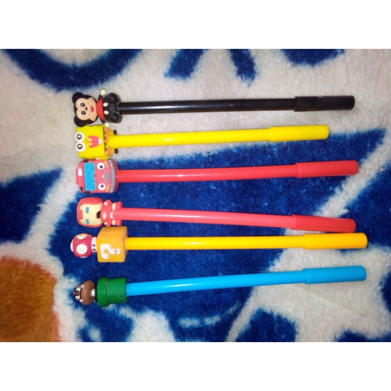 

pulpen karakter random Boy