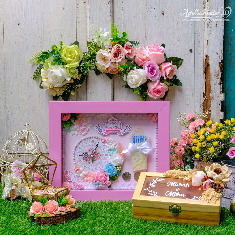 MAHAR PERNIKAHAN BINGKAI UANG SHABBY PINK