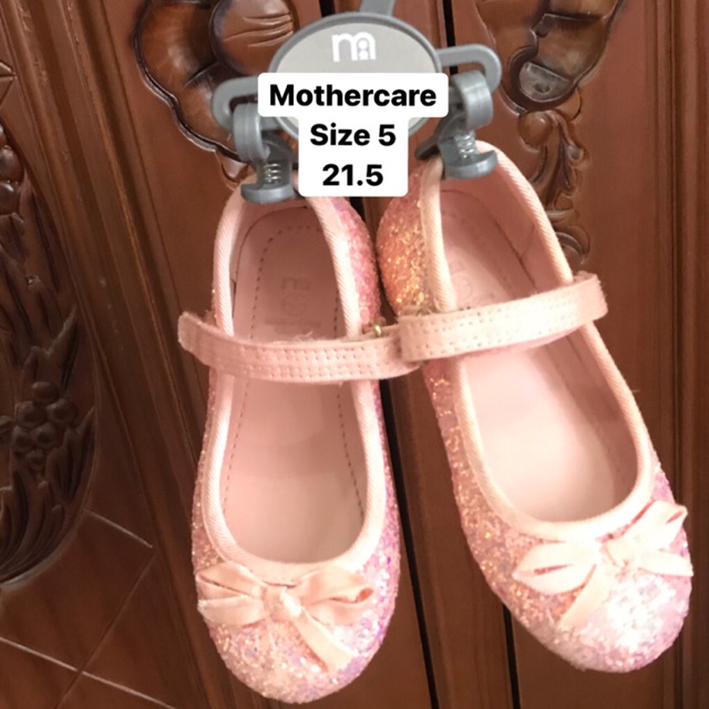 Sepatu mothercare