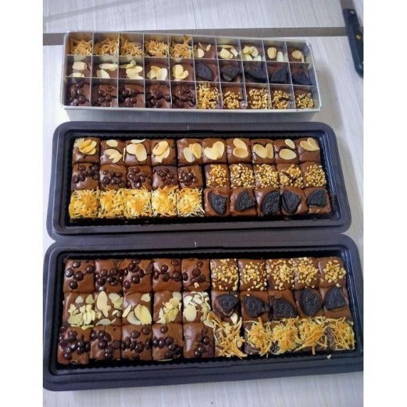 Loyang Kue Brownis Sekat Persegi Panjang / Cetakan Kue Brownies 30 x 10 x 4cm