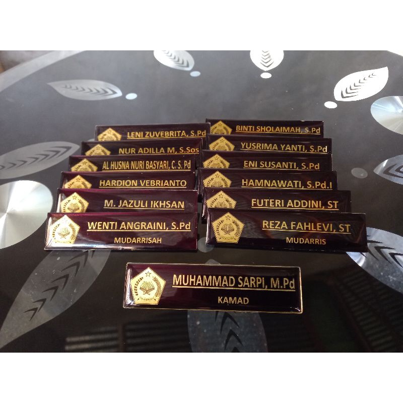 

Name tag Akrilik