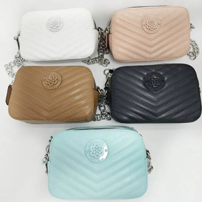 GUESSS Noelle Quilted Camera Crossbody