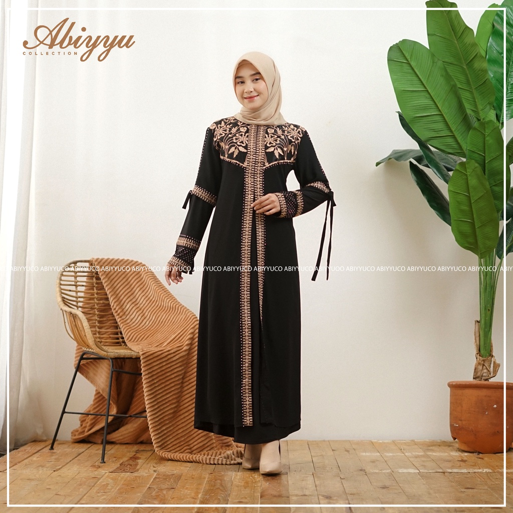 Abiyyuco GL1083 | abaya turki hitam terbaru mewah turkiy 2022 terbaru turkey hitam busui, bahan jersey dan ceruty, ready size M, L, XL, XXL. Apikasi bordir renda (bordir tempel) dan mote swarovsky (mote tempel/press)